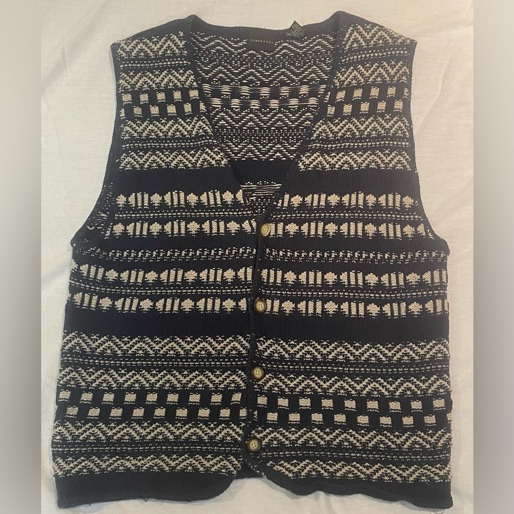 Structure vintage 90s size large knit navy and white patterned vest.